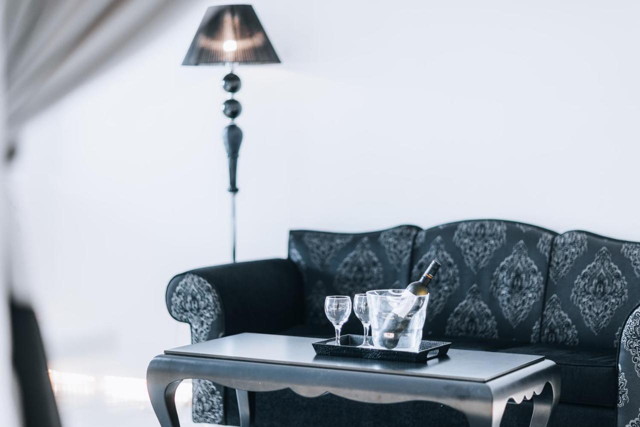 Willa Opera Mansion Santorini Fira  Zewnętrze zdjęcie